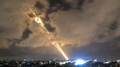 Hamás sigue lanzando cohetes contra Israel unos minutos antes de que entre en vigencia el alto el fuego./AFP.