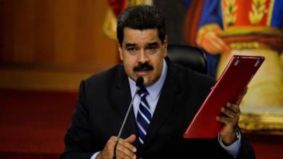 Maduro convocó a una comisión internacional de expresidentes para que le ayuden a promover el diálogo con la oposición que busca sacarlo del poder. AFP.