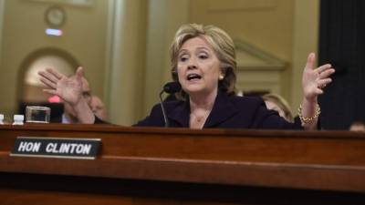 Bengasi se ha convertido en una piedra de tropiezo para la precandidata demócrata que ha perdido popularidad ante los constantes ataques republicanos.