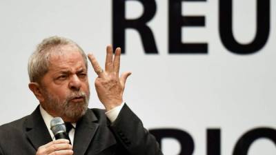 Lula continúa bajo investigación por el caso Petrobras. AFP