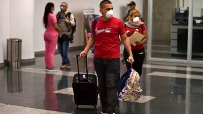 Los viajeros procedentes de Europa que lleguen a Guatemala serán puestos en cuarentena, anunció el Gobierno./AFP.