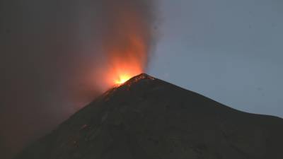 El volcán de Fuego de Guatemala es uno de los más activos de Centroamérica.