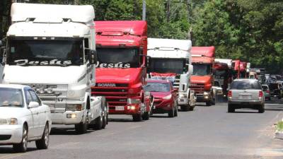 Fotografía de camiones en Asunción (Paraguay), en una fotografía de archivo.