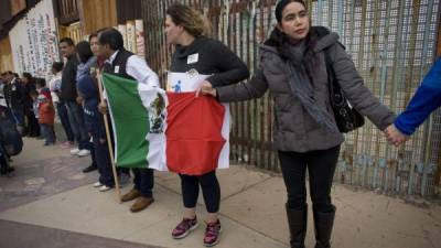 Protesta en favor de los derechos de los inmigrantes en frontera de México. EFE/Archivo
