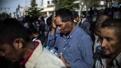 Migrantes centroamericanos, en su mayoría hondureños, se desplazan para pedir asilo en EEUU. Foto: AFP