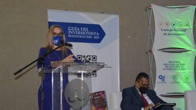 Jacqueline Foglia Sandoval en la presentación de la Guía.