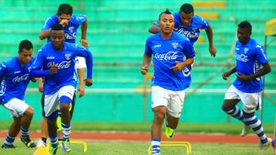 Marvin Chávez y Luis Garrido concentrados.