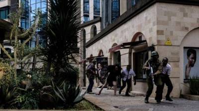 Un ataque terrorista a un hotel en Nairobi dejó 14 muertos y decenas de heridos./AFP.