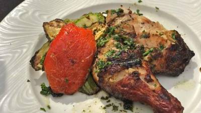 El adobo criollo penetra profundamente en la carne, realzando su sabor natural.