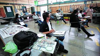 Al menos 11 carreras ofrece Infop a los jóvenes, además de diversos cursos complementarios.