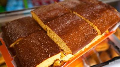 Sus sabores y texturas varían mucho, desde los suaves y esponjosos hasta los más densos y llenos de sabor.