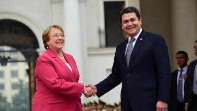 La presidenta de Chile, Michelle Bachelet recibió al mandatario de la República de Honduras, Juan Orlando Hernández.