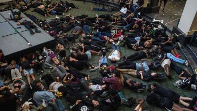 Los ciudadanos volvieron ayer a las calles de Charlotte. Foto: AFP/Nicholas Kamm