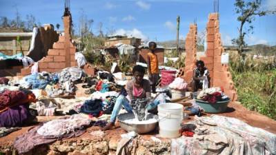 Las autoridades haitianas continúan este sábado evaluando los severos daños y las víctimas provocadas por Matthew. AFP.
