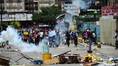 La oposición convocó ayer a un paro cívico nacional que fue acatado de forma desigual, pero que dejaron enfrentamientos entre manifestantes y fuerzas del orden.