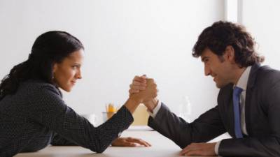 Otra recomendación se basa en una competencia sana a través de la implementación de herramientas adecuadas para lograr el éxito en el negocio.