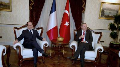 El presidente Hollande junto al primer ministro de Turquía, Recep Tayyip Erdogan.