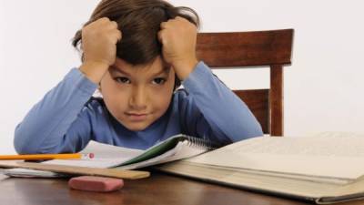 De acuerdo con el estudio las notas de los niños empeoran con cada mudanza adicional. Foto: iStock.