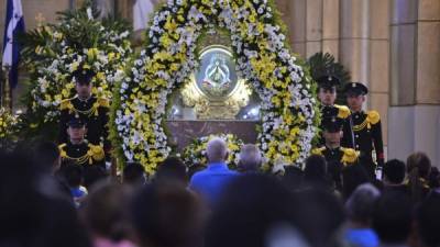Miles de católicos hondureños veneran a la Virgen de Suyapa, patrona de Honduras.