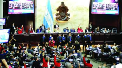 Contra todo pronóstico, los diputados concurrieron al llamado a elegir al fiscal en ambiente de armonía.