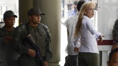 Lilian Tintori, esposa de Leopoldo López, a su llegada al Palacio de Justicia de Caracas.