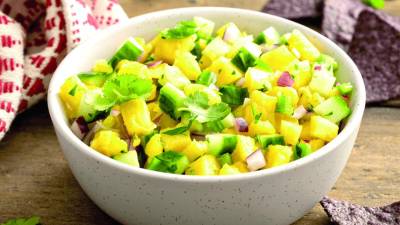 El pepino pertenece a la familia cucurbitaceae, la misma del melón, la calabaza y la sandía.