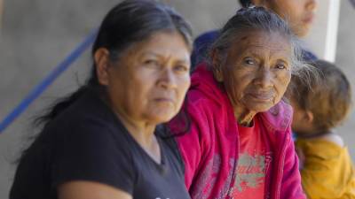 Mujeres Lencas durante una reunión en la comunidad de Lepaterique Centro, el 4 de mayo de 2023, en el municipio de la Esperanza (Honduras).