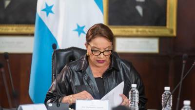 La presidenta Xiomara Castro anunció por redes sociales la decisión de intervenir el Instituto de la Propiedad (IP).