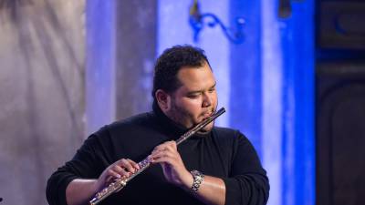 Jorge Rodríguez durante una presentación musical.