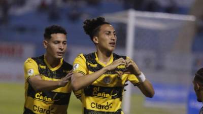 Real España anunció la renovación de Carlos “Chapetilla” Mejía por un año más.