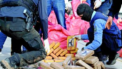 Los cargamentos de cocaína siguen llegando a Honduras vía marítima a la zona de La Mosquitia y pistas clandestinas de Olancho, luego el producto es trasladado a Guatemala.