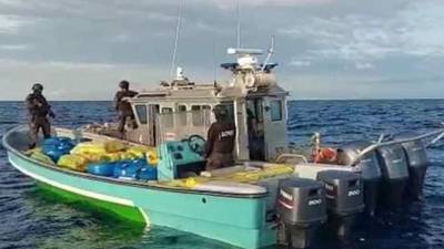 La droga era transportada en lanchas rápidas.