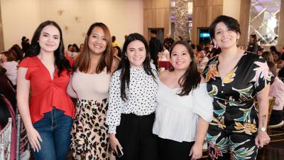 Amy Pineda, Laura Bonilla, Dayani Rivera, Alicia López y Linda Cerrato