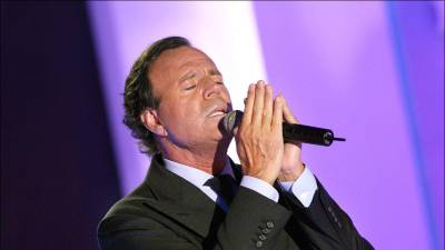 El cantante español Julio Iglesias en una foto de archivo.