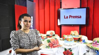 Danubia López Turcios es una maestra, emprendedora y pintora muy reconocida en la ciudad de San Pedro Sula, con su arte hecho a mano trasciende y busca posicionar su negocio denominado “Mi Espacio Artístico”.