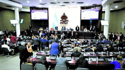 <b>Desde oposición aseguran que no aceptarán bonos dados bajo el disfraz de subvenciones.</b>