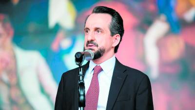 Las bases de Libre no lo aceptan como candidato.