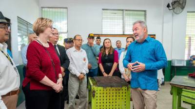 <b>La educación técnica ha recibido el respaldo de EUA y el alcalde agradeció el apoyo.</b>