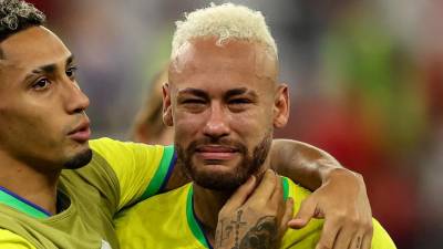 Neymar no pudo contener el llanto tras la eliminación de Brasil.