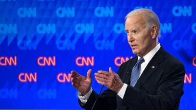La caótica participación de Biden en el debate presidencial contra Trump aumenta los temores su capacidad para ganar la reelección entre los demócratas.