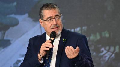 Bernardo Arévalo busca la presidencia de Guatemala en los comicios de este domingo.