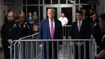 Trump enfrenta un juicio por los supuestos sobornos a una actriz de cine para adultos durante la campaña electoral de 2016.