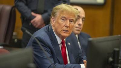 Trump y su equipo de abogados solicitaron que se desestimaran los cargos en su contra pero su petición fue denegada por el juez.