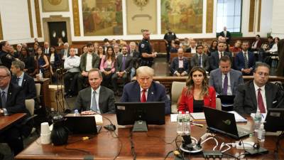 Trump asistió este martes a la segunda audiencia del juicio civil que enfrenta por fraude en Nueva York.