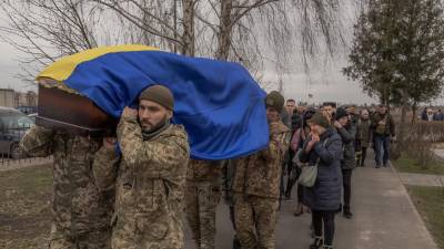Al menos 31,000 soldados ucranianos han muerto en la guerra contra Rusia, según Zelenski.