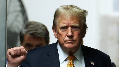 Trump deberá regresar el jueves al tribunal de Nueva York para continuar esperando el veredicto del jurado.