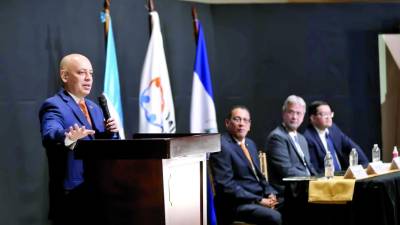 Óscar Chinchilla fungió dos veces como fiscal general.