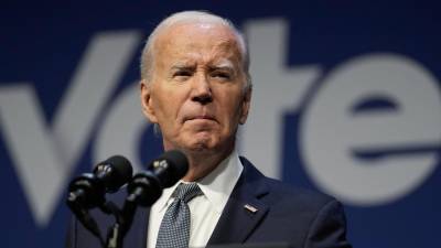 Biden retiró su candidatura a la reelección “por el interés del país”.