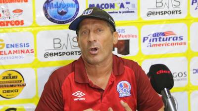 Pedro Troglio en conferencia de prensa tras el empate 2-2 ante el Génesis en Comayagua.