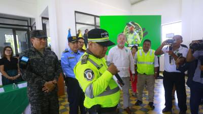 Edwin Torres culminó el curso básico de Policía.